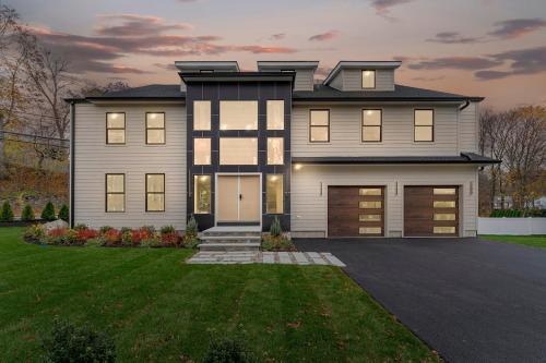 Needham Villa | Elegant & Spacious Stay in the Heart of Needham