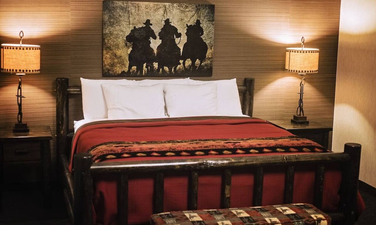 Independence Hotel | Expanded King Bunk Bed, Stoney Creek KC, Room for the Crew | 2 Units
