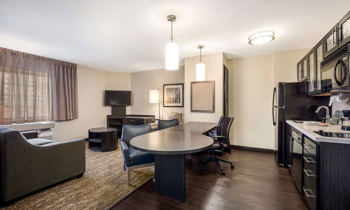Burlington House | Explore North Shore from Boston - Pet-friendly Suites w/BBQ Facilities