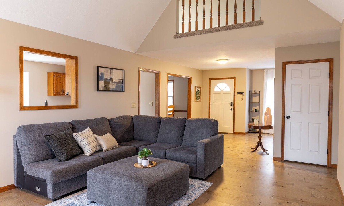 Blue Springs House | Family Friendly 4BR Home Sleeps 8–Near Arrowhead and Royals Stadium, MAJOR INTERNATIONAL SPORTING EVENT ready!