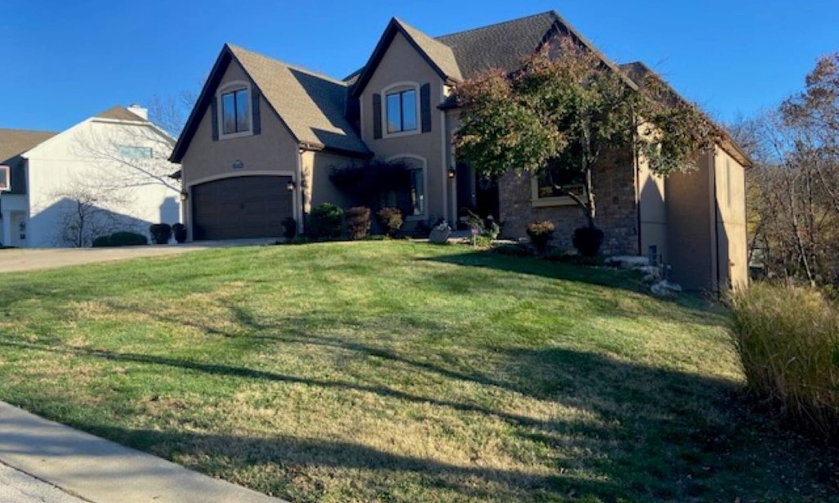 Shawnee House | Major international sporting event HQ/Luxury 5 BR/Sleeps 14/14mi Arrowhead/2 Kitchens/Private Suite