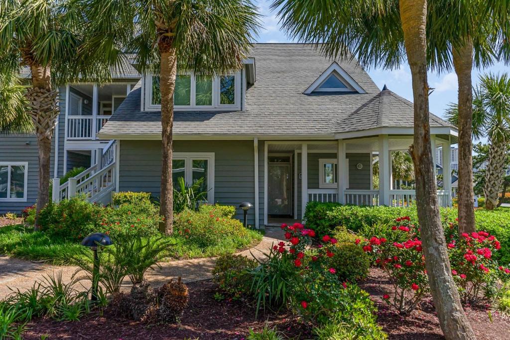 Arcadian Shores Villa | Gorgeous and spacious 4 bedroom villa - 8D Windermere by the Sea villa