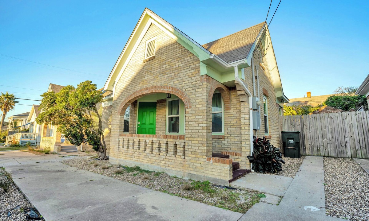 San Jacinto House | Hi there, how's it going?