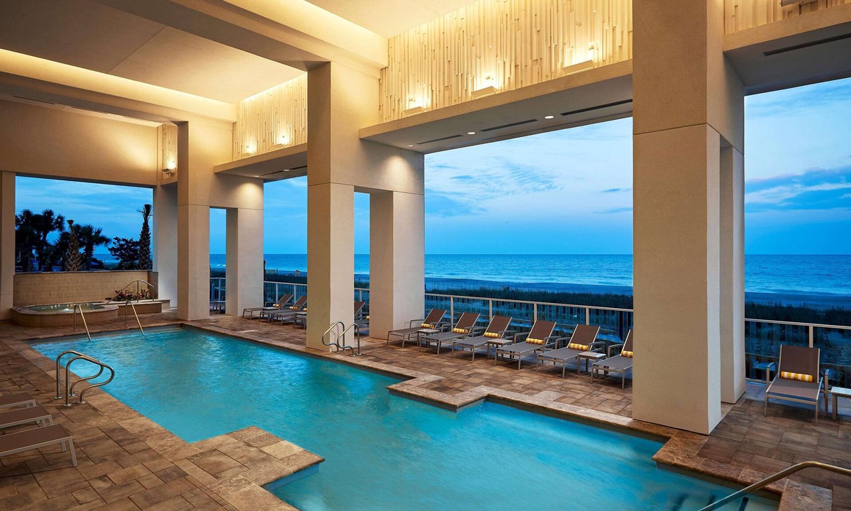Downtown Myrtle Beach Resort | Hilton Grand Vacations Club Ocean Enclave Myrtle Beach