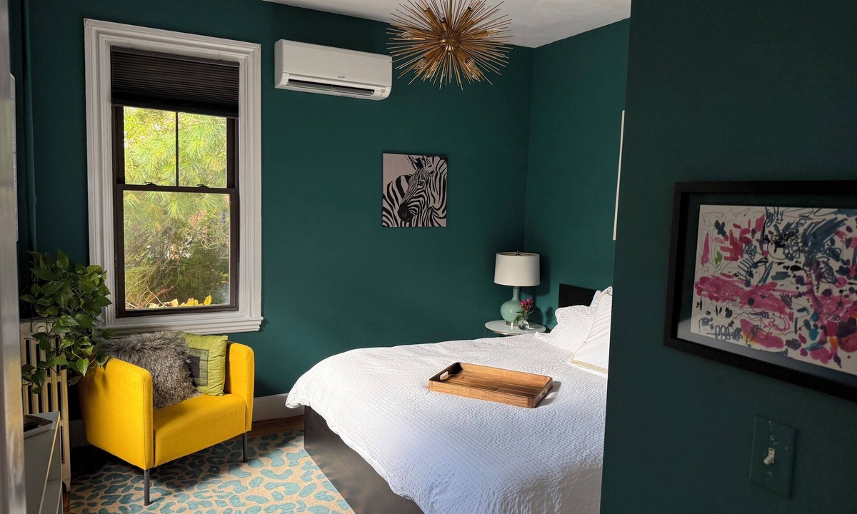Medford Street - The Neck Apartment | Historic Boston apartment with private garden/patio