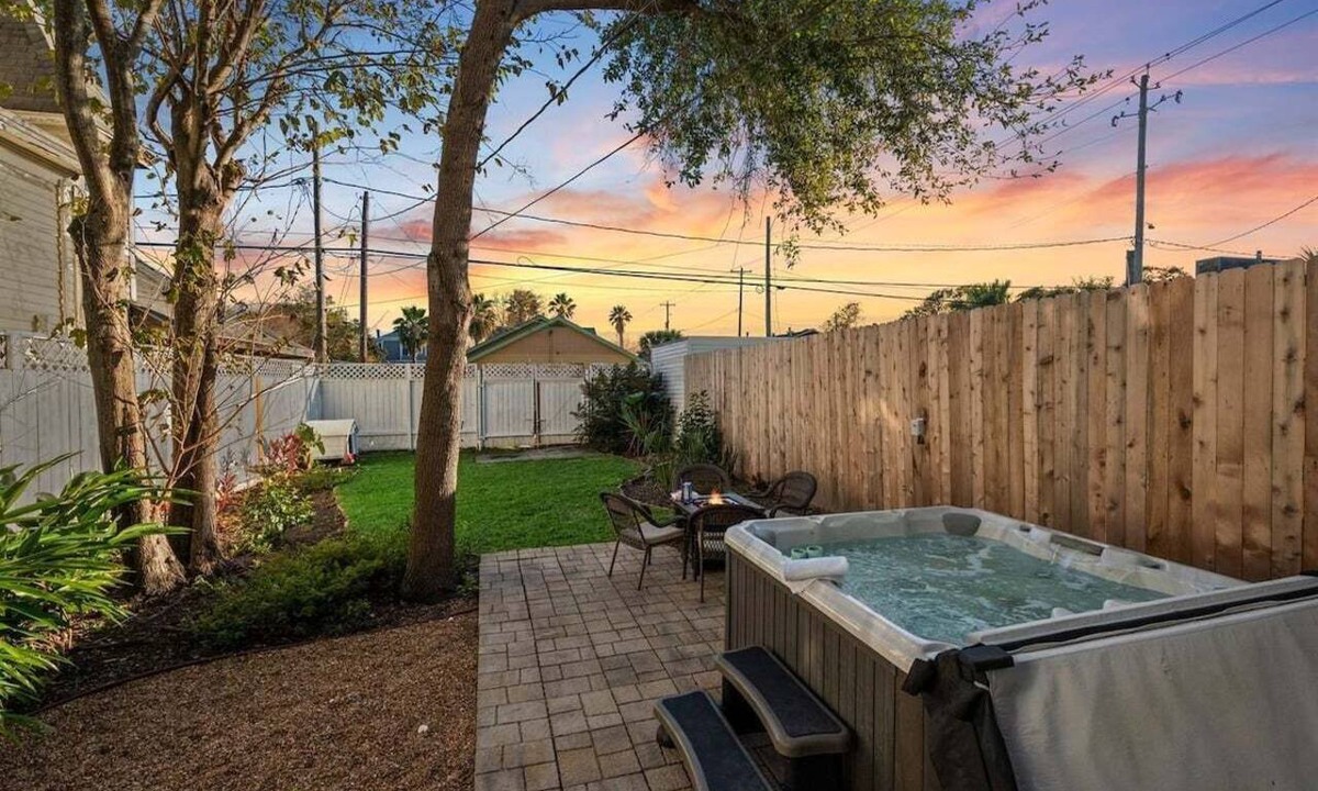San Jacinto House | *Historic District* Hot Tub | Fire Pit