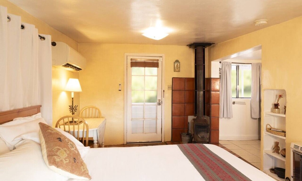 San Cristobal Other | Historic Frieda’s Cabin; Hot tub, Sauna, Animals