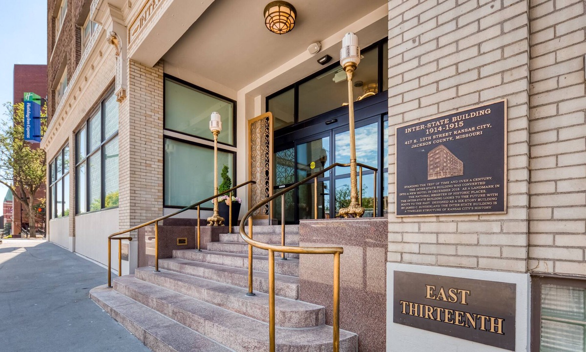 Downtown Kansas City Hotel | Holiday Inn Express Kansas City Downtown by IHG