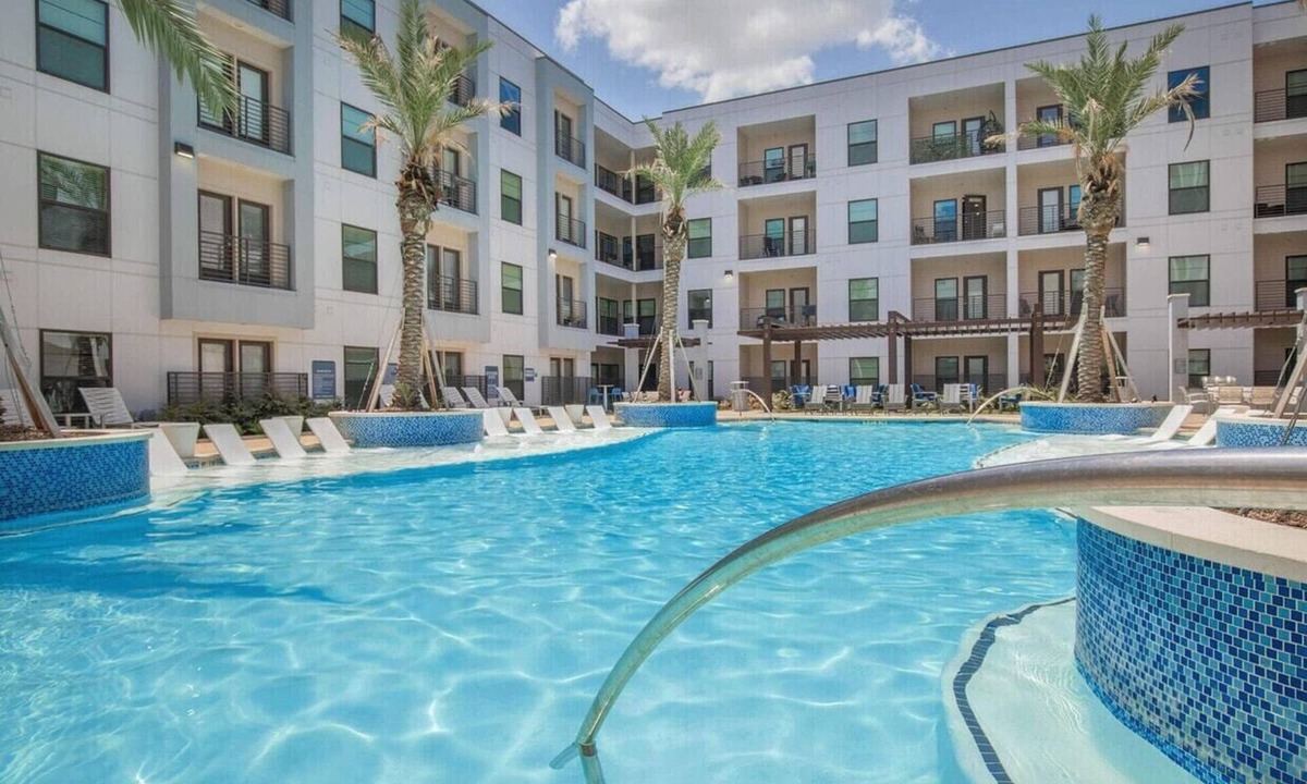 Astrodome Apartment | HouDowntownParadise: 6minNRG, 12minToyota, Convention Center & Astros Nearby,