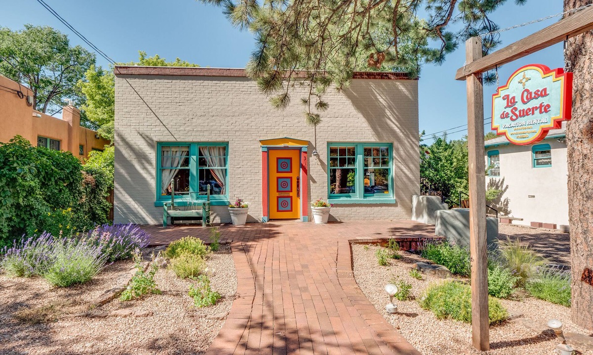 Historic Eastside House | Incredible plaza location - 3 min walk! Lavish property w/sauna & steam room.