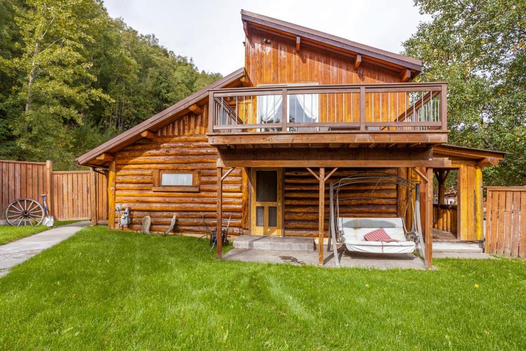 Indian Ski Chalet | Indian AK 25 min to Anchorage & 25 min to Girdwood