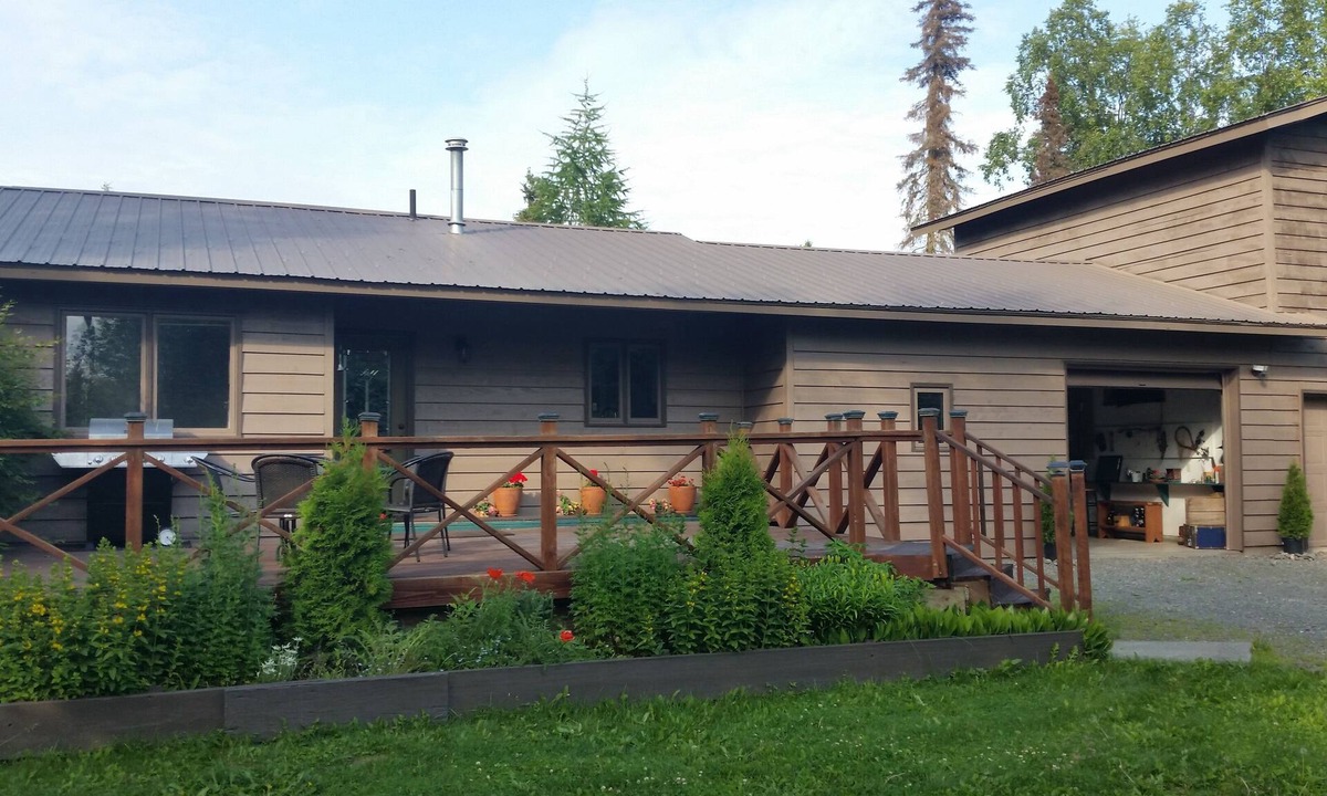Kalifornsky Bed & Breakfast | KENAI RIVERFRONT PROPERTY World's Best Sockeye Fishing from our walkways!