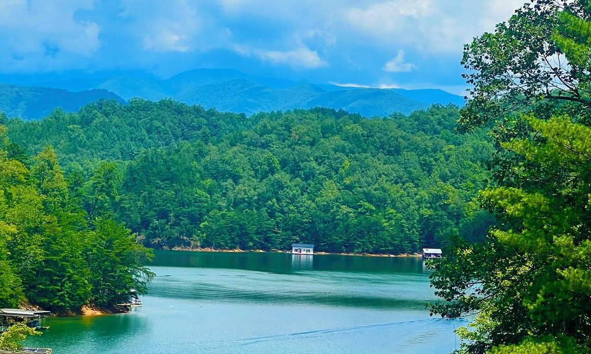 Almond Cottage | Lake & Mtn view, Hot Tub, Near Tsali, Bryson, rafting, Pets Ok