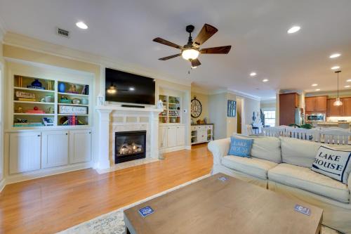 Eatonton House | Lake Oconee Abode w/Patio, Grill & Fire Pit Table
