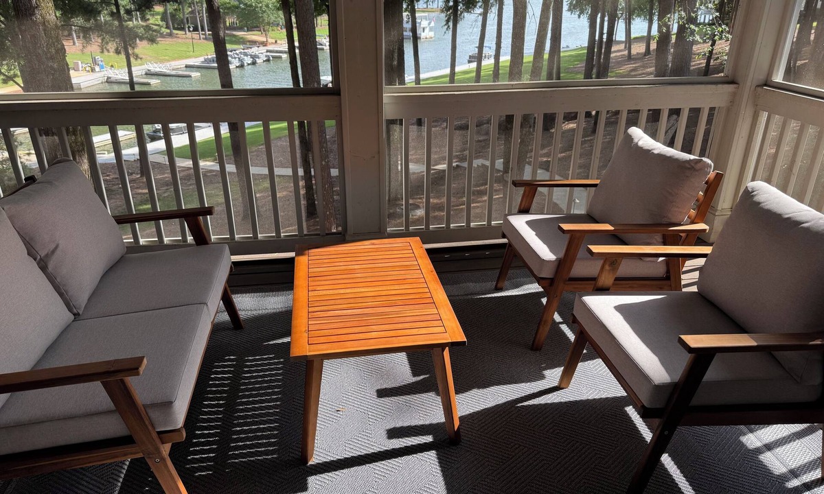 Greensboro Condo | Lake Oconee - Waterfront 3 BR, 3 BA condo inside Reynolds, Greensboro, GA.