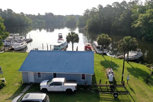 Eutawville House | Lakefront Boathouse with Private Dock & Lake Views in Eutaw Springs, South Carolina