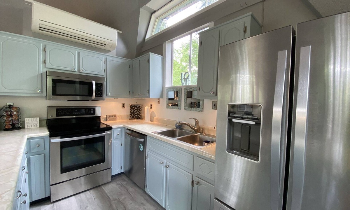 Eatonton House | Lakefront Dome Home with Boat Slip & Fast Internet