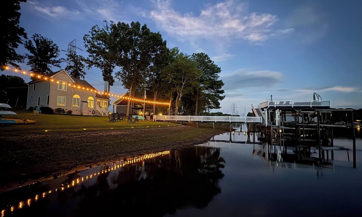 Denver House | Lakefront, sunsets, dock lounging and more at Heron House!