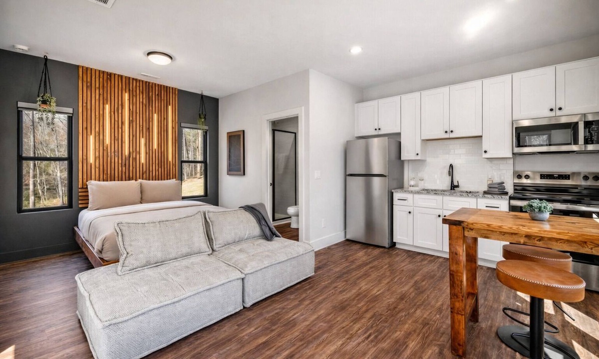 Terrell House | Lakefront Tiny Home, Private 2 Acres, Firepit