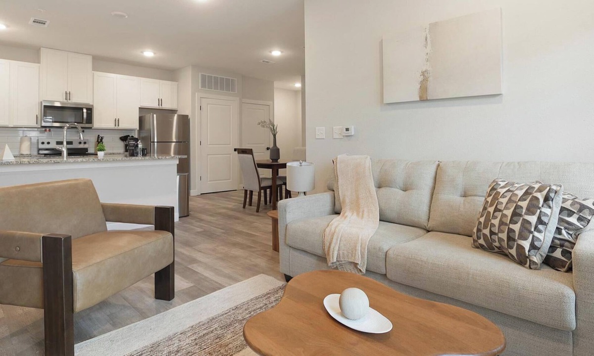 Beaufort Apartment | Landing | Amazing 1BD, Gym