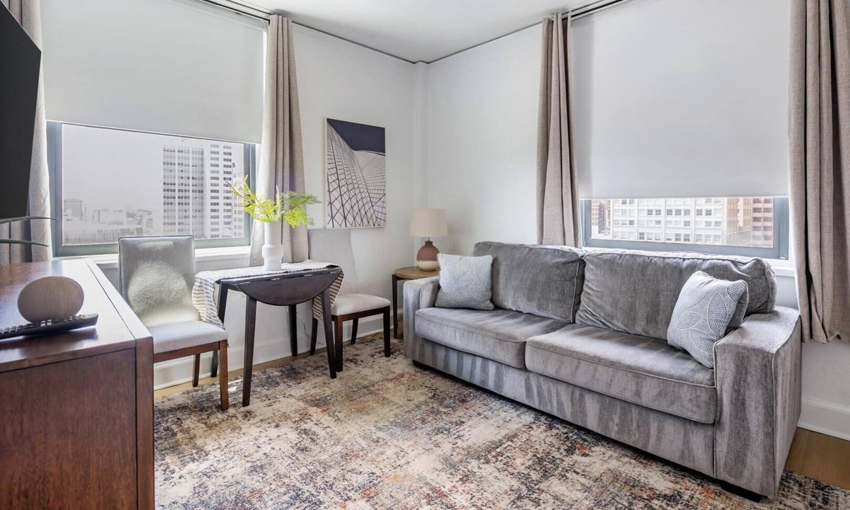 Financial District Apartment | Landing | Incredible 2BD, Gym, Pool