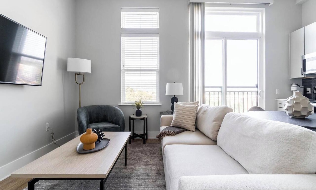 Downtown Apartment | Landing | Stunning Studio, Pool, Courtyard
