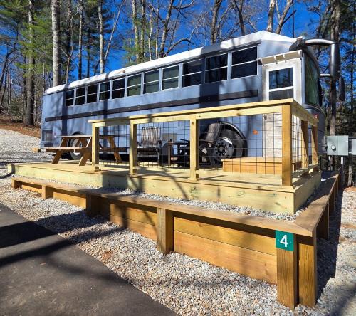 Robbinsville Apartment | Lazy T Cabins - The Skoolie