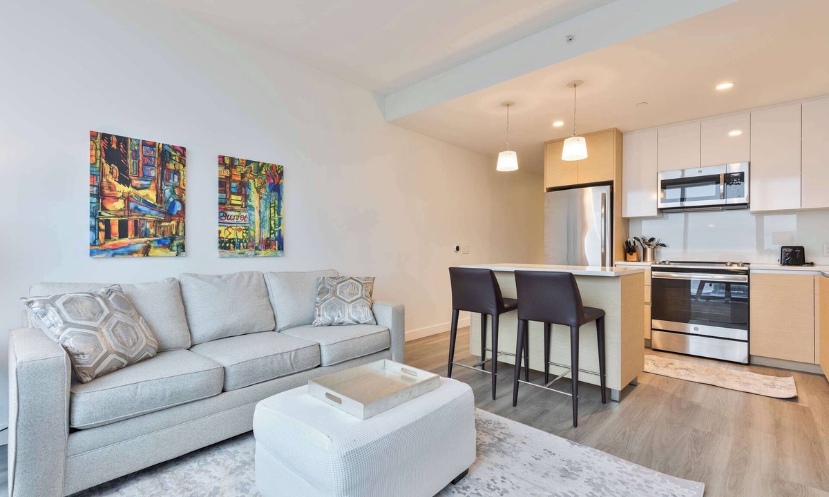 West End Apartment | Luxury Apt Downtown with Pool