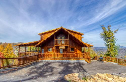 Chalet Village North Villa | Luxury Cabin 4BR 5BA Amazing View Indoor Pool Huge Game Room WiFi Fire Pit