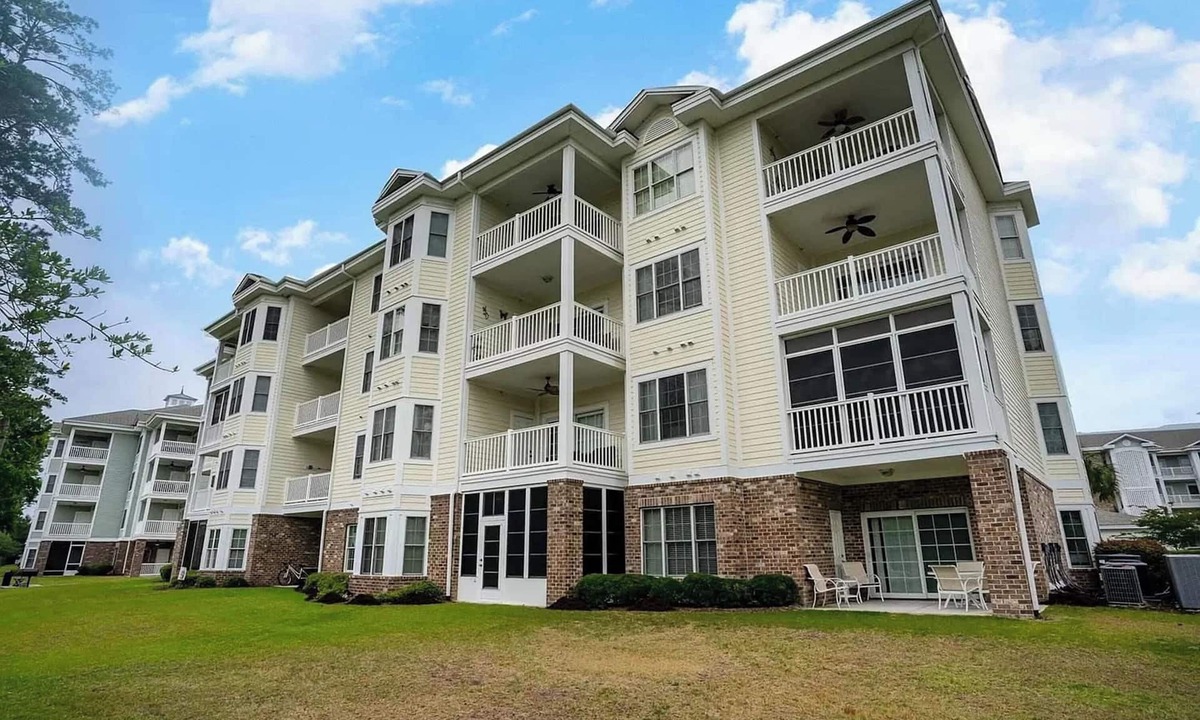 Central Myrtle Beach Condo | Magnolia Pointe