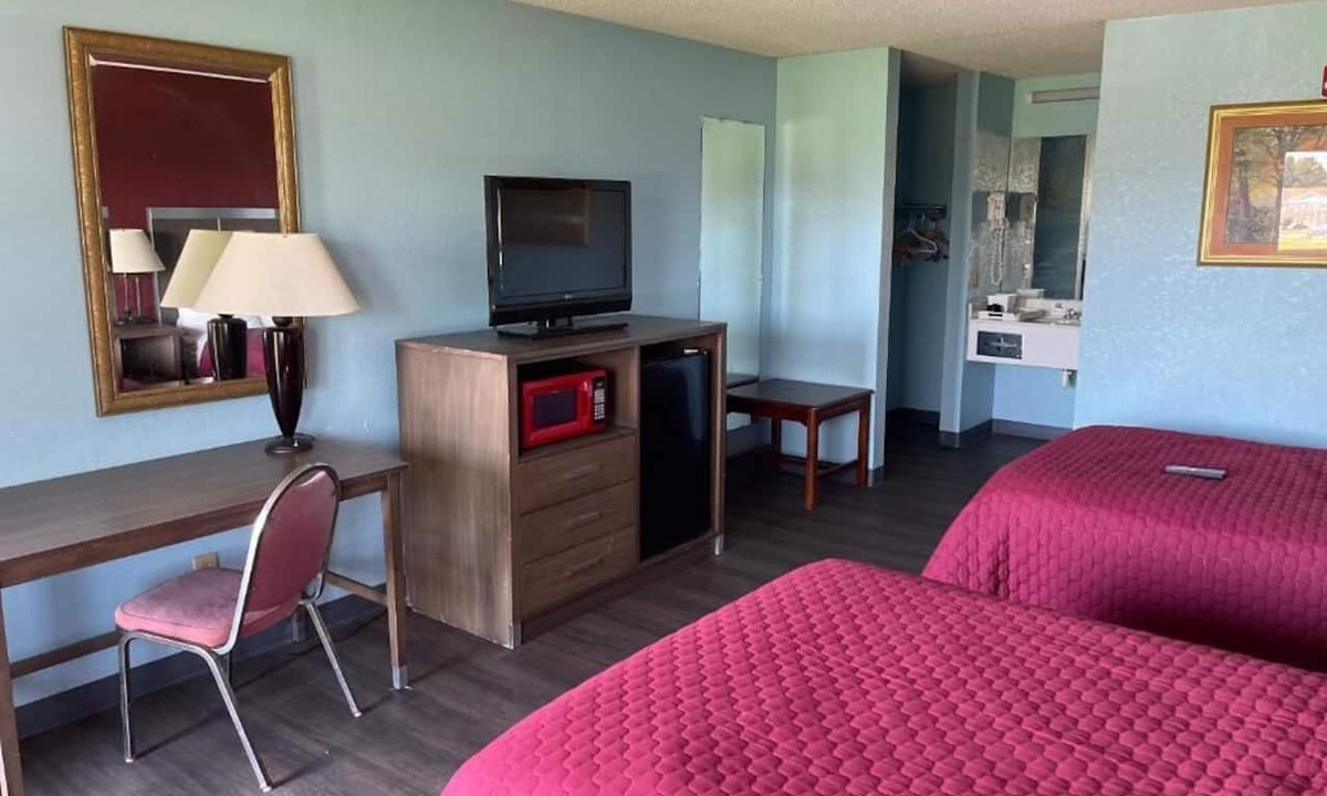 Williamston Hotel | Mayfair Inn