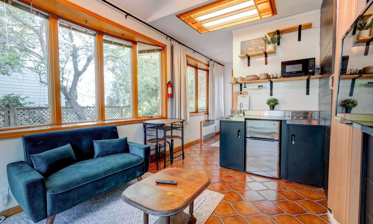 Baldwin Apartment | Mini Studio in Baldwin|Pet friendly|Near Hospitals