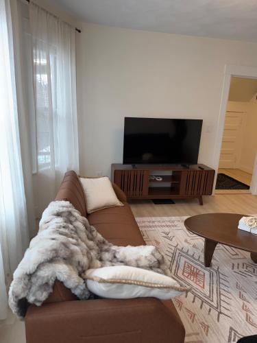Revere Apartment | Modern 2BR Getaway Near Revere Beach