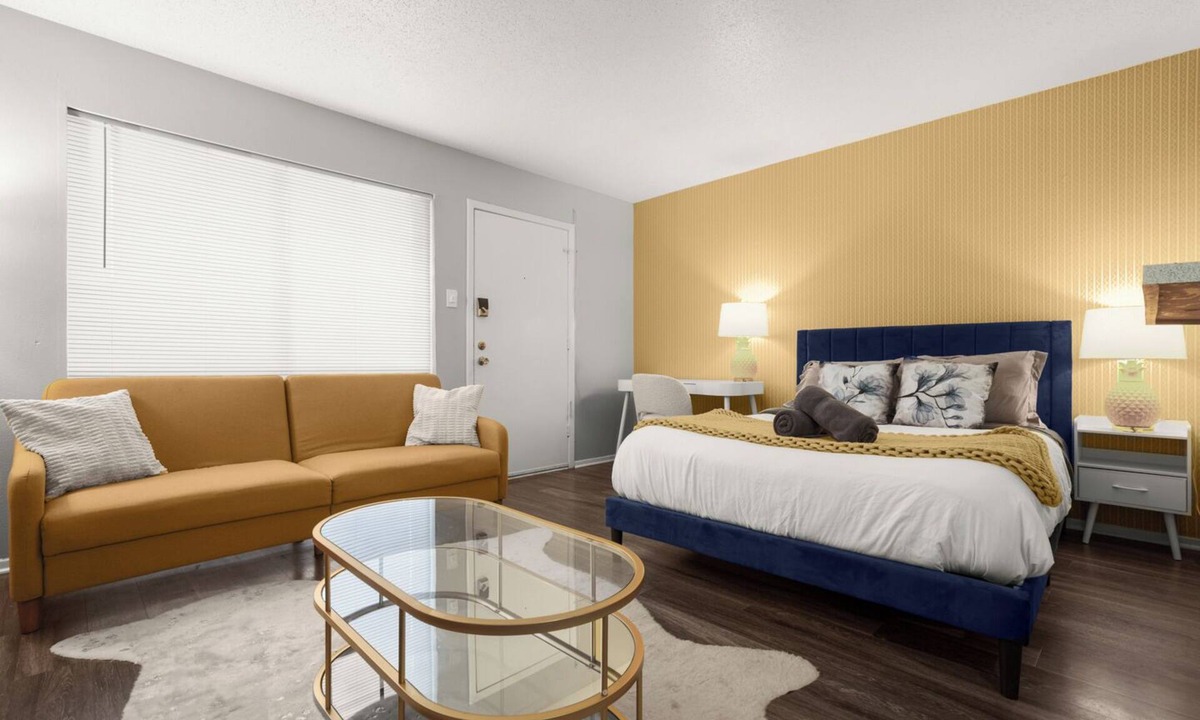 Hancock Apartment | Modern Central Austin Retreat Near UT & Downtown