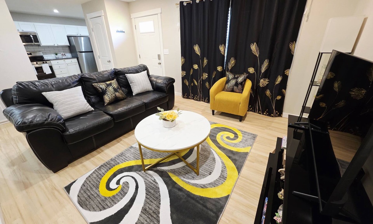 Lawrence House | Modern serene 2-bedroom house with dedicated workspace in Lawrence