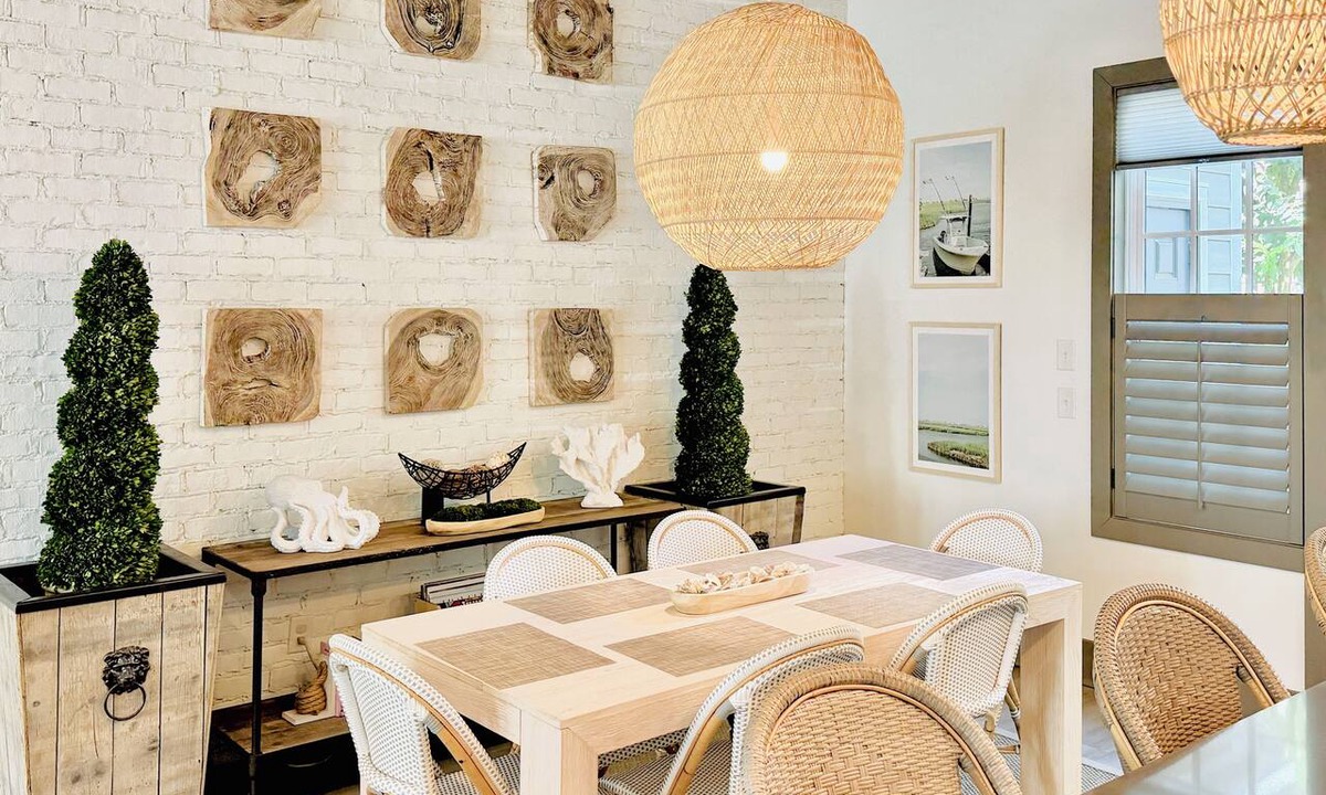 Murrells Inlet House | Modern & Sophisticated Townhouse within walking distance to The MarshWalk!