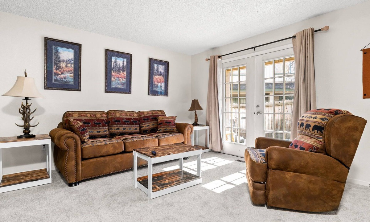 Sand Lake House | Moose Meadows Close to Airport, Comfortable Home Base in Alaska