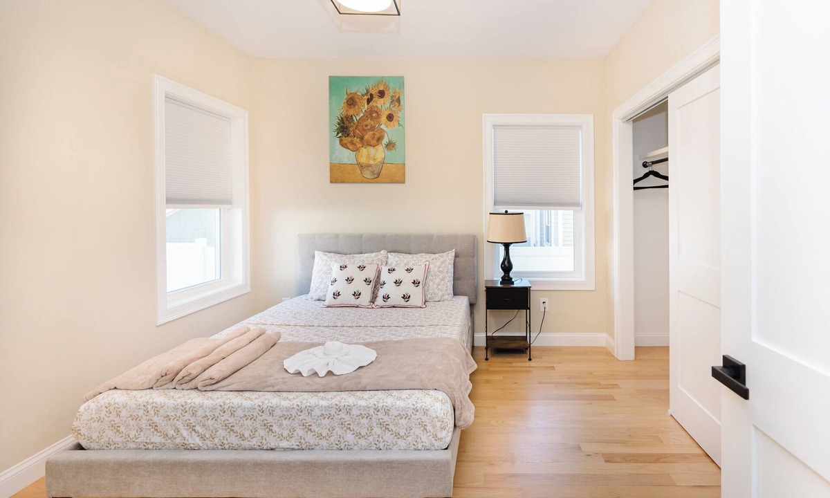 West Codman Hill - West Lower Mills Apartment | Newly Renovated 4BR Boston - Cozy Apt near Franklin Park Pet-Friendly 601