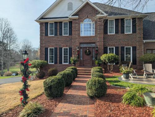 State Road House | Oak Lane Oasis
