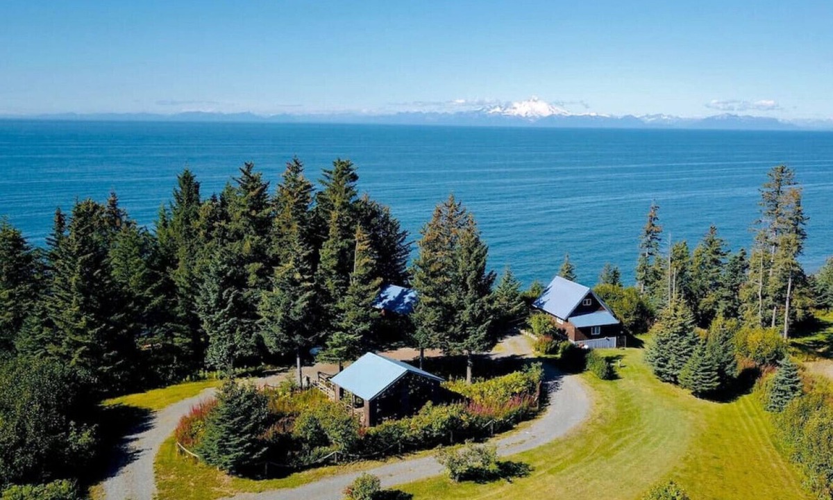 Anchor Point Cabin | Ocean-view Cabins on the Anchor Point Bluff