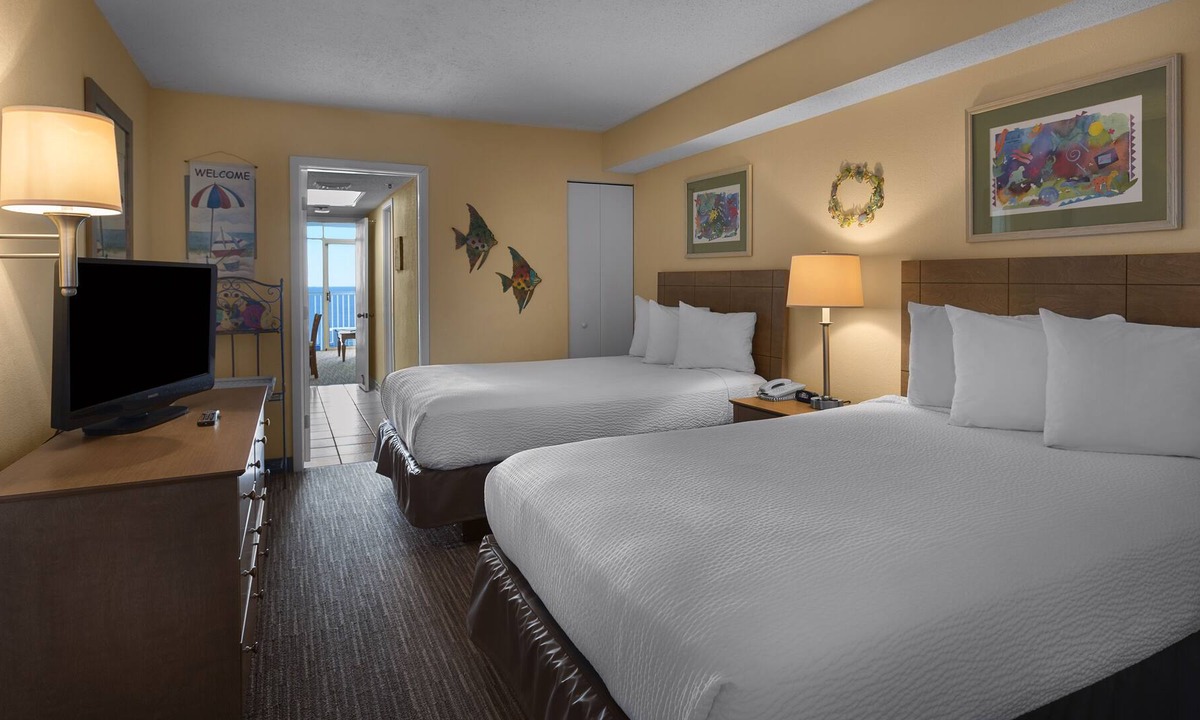 Arcadian Shores Resort | Oceanfront Suite w/ Fantastic View + Official On-Site Rental Privileges