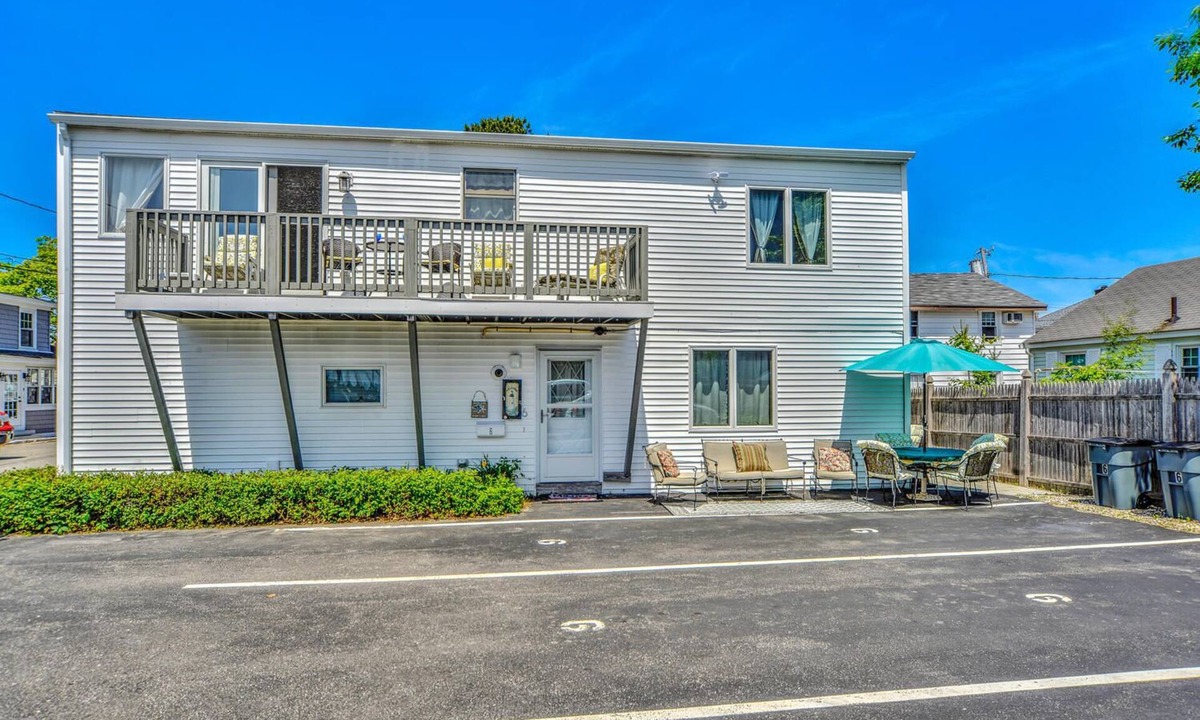Old Orchard Beach House | OCEANVIEW SERENITY COTTAGE 3BR/2BA PRIVATE BEACH ACCESS PATH PRISTINE BEACHFRONT