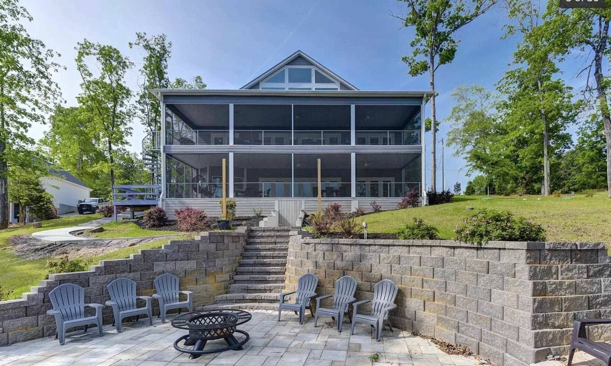 Chapin House | Paradise on Lake Murray! Haymar House with optional Tritoon rental