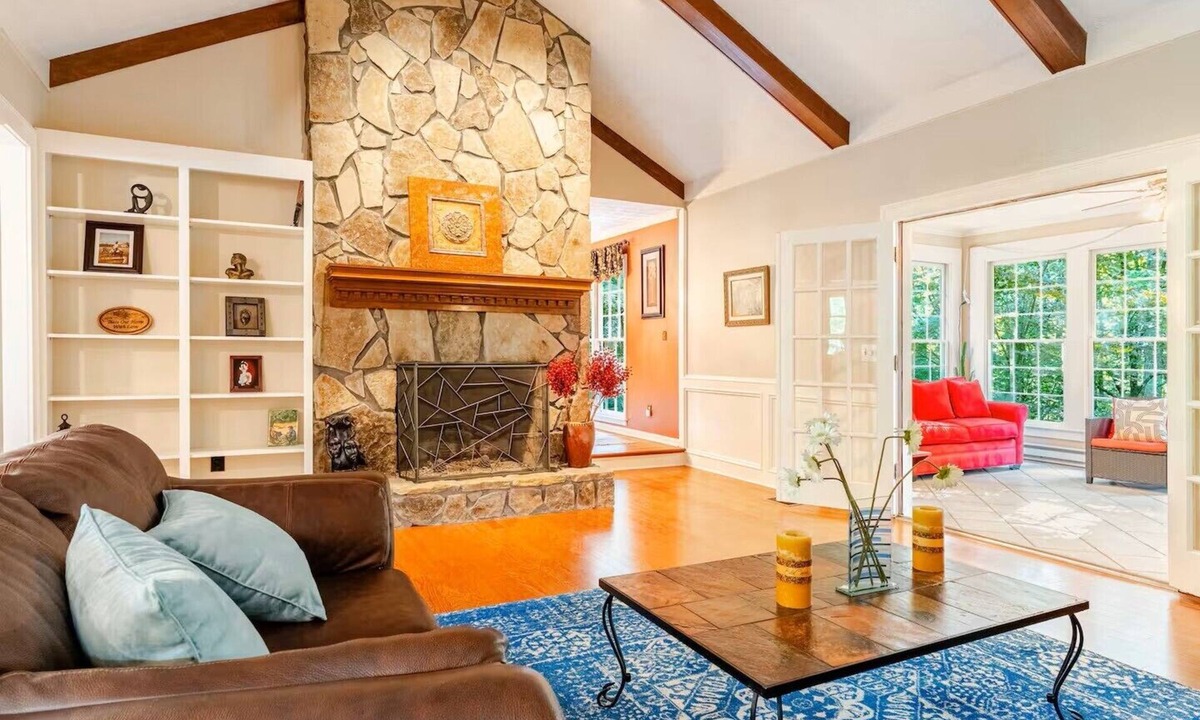 Snellville Bed & Breakfast | Peaceful 4-bedroom bed & breakfast with AC in the heart of Snellville