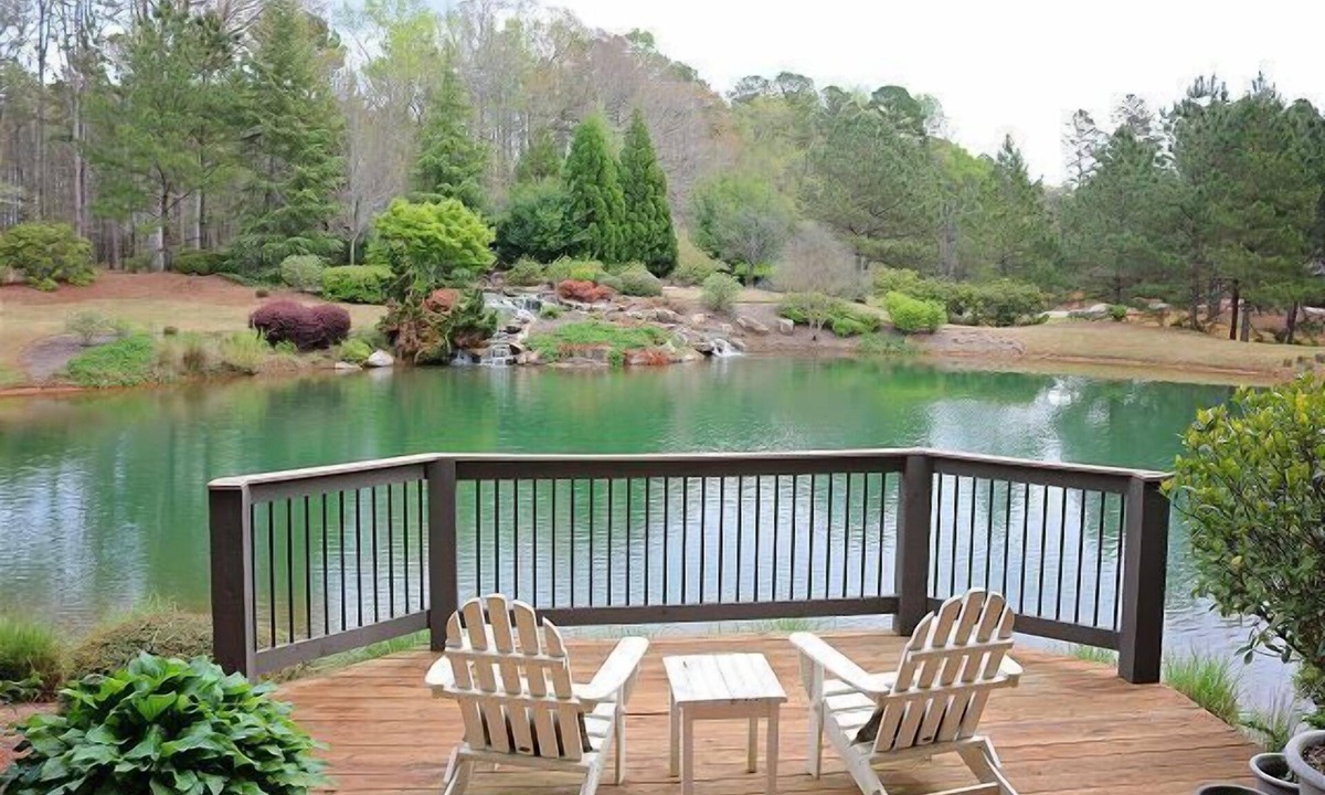 Eatonton Condo | Peaceful Cuscowilla Arbors Retreat