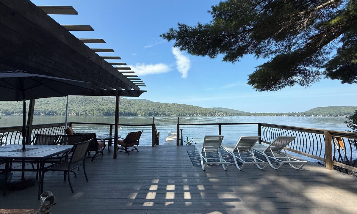 Newbury House | Perfect Waterfront 3-bedroom house on Lake Sunapee, Newbury NH