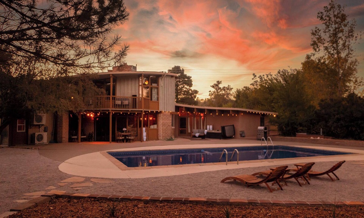 Pojoaque House | Private home along Pojoaque Creek, perfect for Families, Reunions & Getaways!