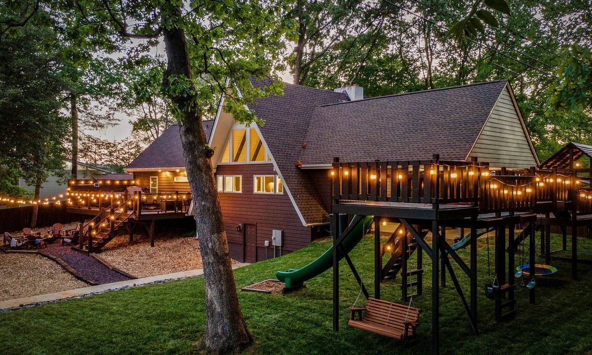 Mount Airy House | Private River Access A-Frame, Hot Tub, Fire Pit, Ping Pong, Fenced Yard, Playset