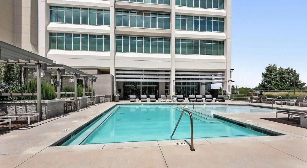 Peachtree Center Apartment | Relax Work and Stay In Style -Downtown Atlanta