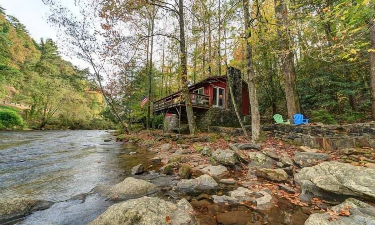 Helen Cabin | River Haus - Riverfront cabin on the Chattahoochee